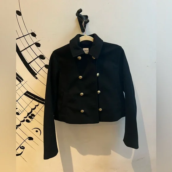 Zara cropped jacket with gold buttons - Picture 2 of 5